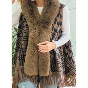 Northern Angel Hooded Faux Fur & Fringed Sweater Vest S/M